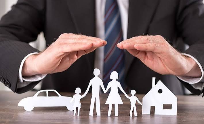 INSURANCE CONSULTANT